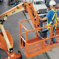Конструктивные особенности коленчатого подъемного оборудования